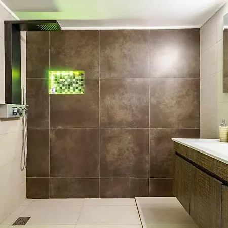 Urban Grey Apartment